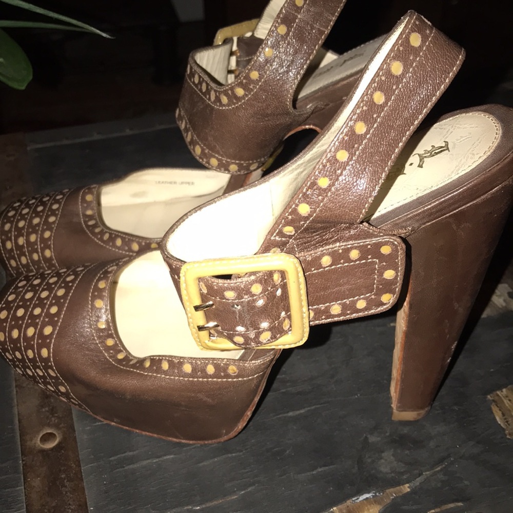L.A.M.B Leather Retro 1930’s Opened toe high heel.